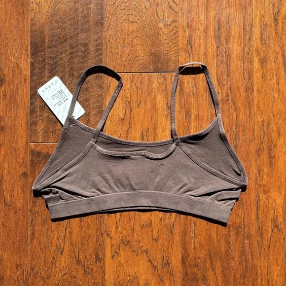 Seamless Stretch Layering Bralettes | Multiple Colors - Picture 3 of 11